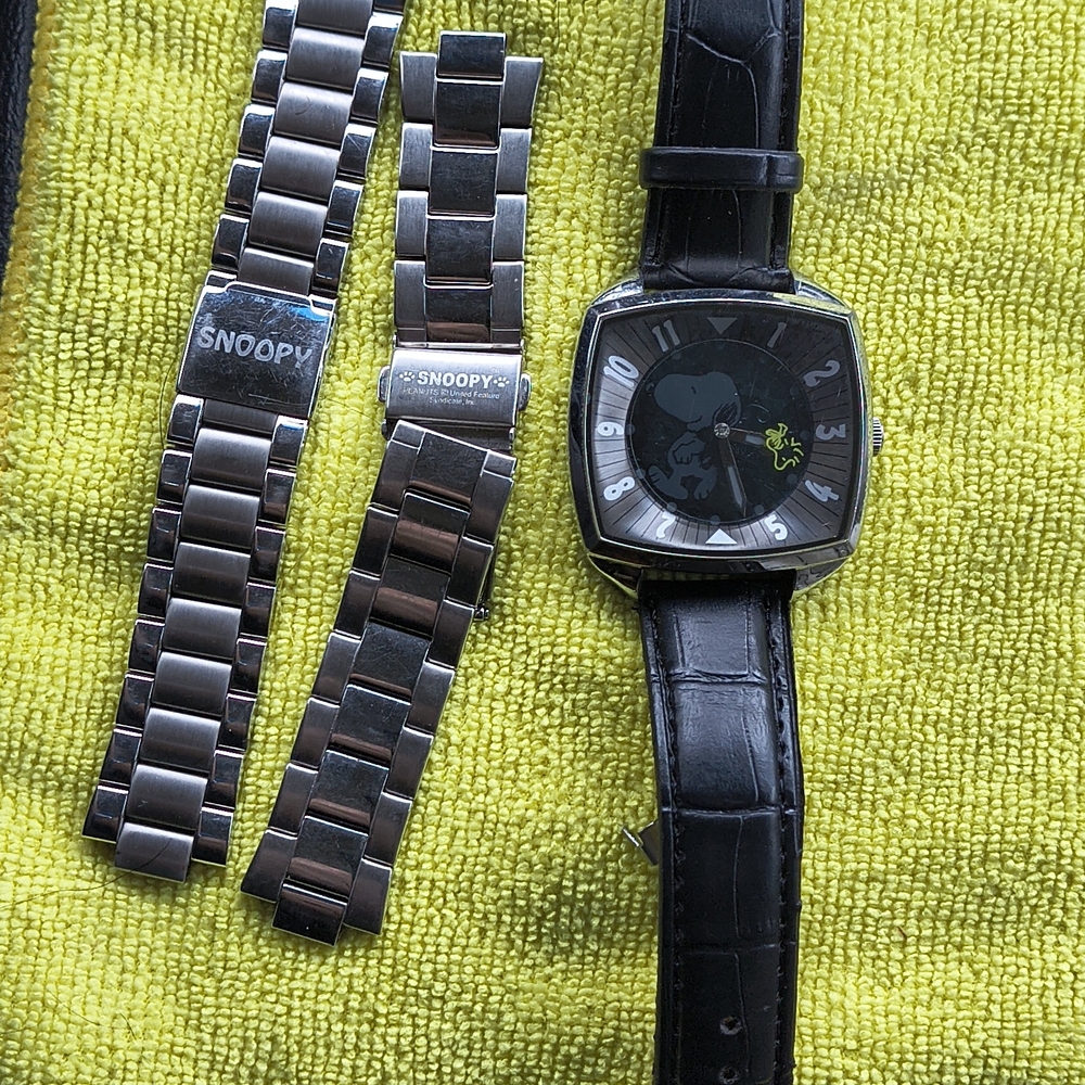 Peanuts Snoopy Black and Silver Watch Set Limited Edition